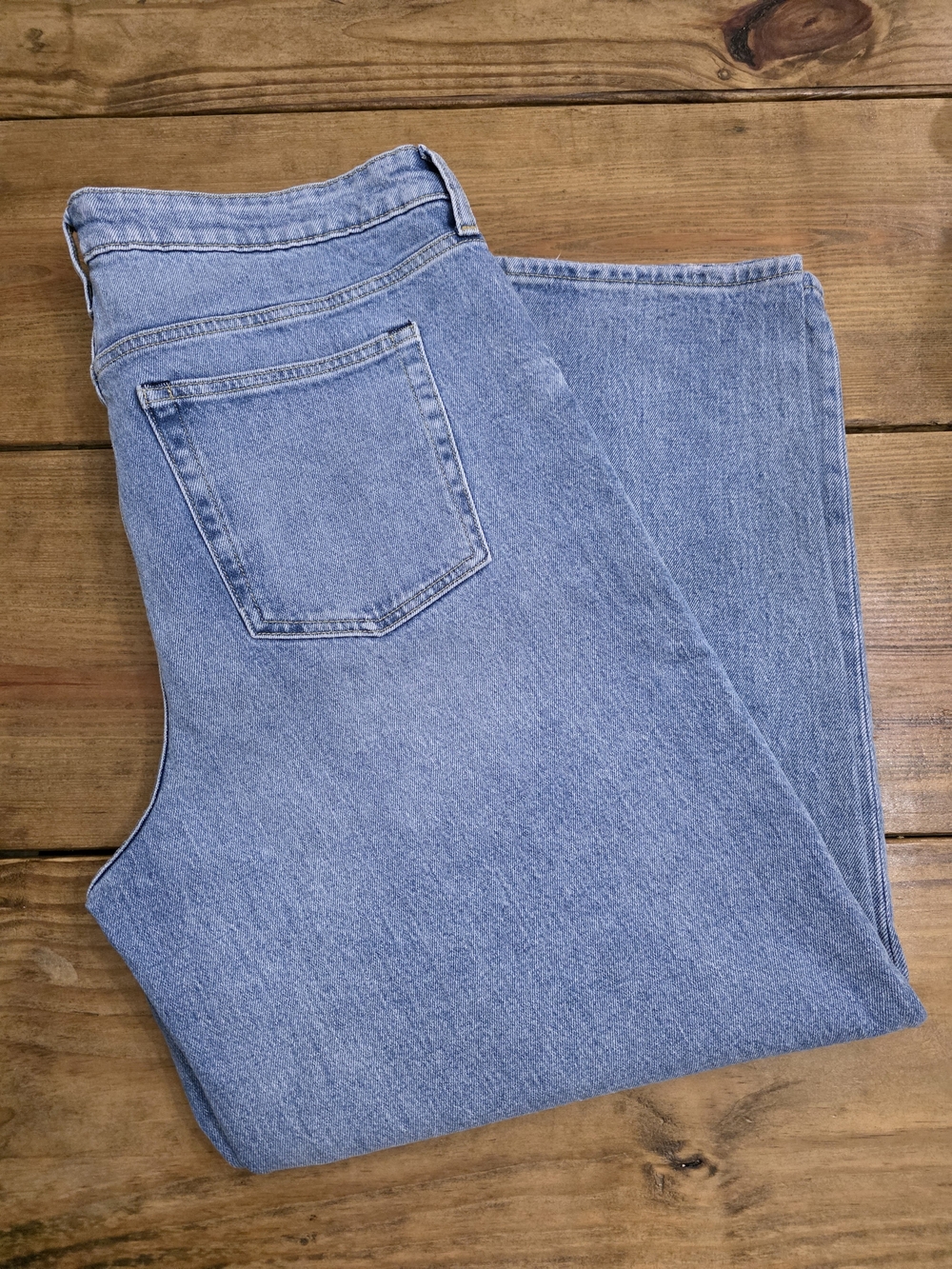 High-Rise Light Blue Women's Jeans — Straight Leg